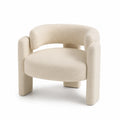 Poltrona in tessuto bouclé beige con struttura in legno
